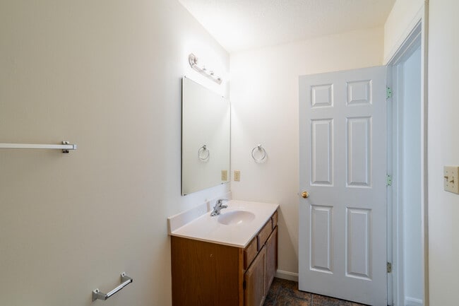 Building Photo - 3513 Delmar Ct