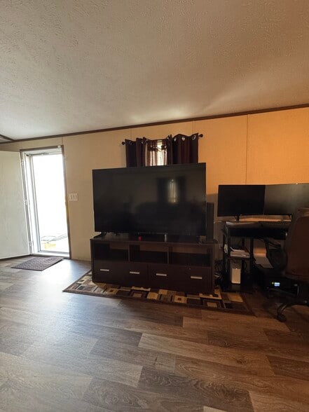 Building Photo - 35170 Highway 69