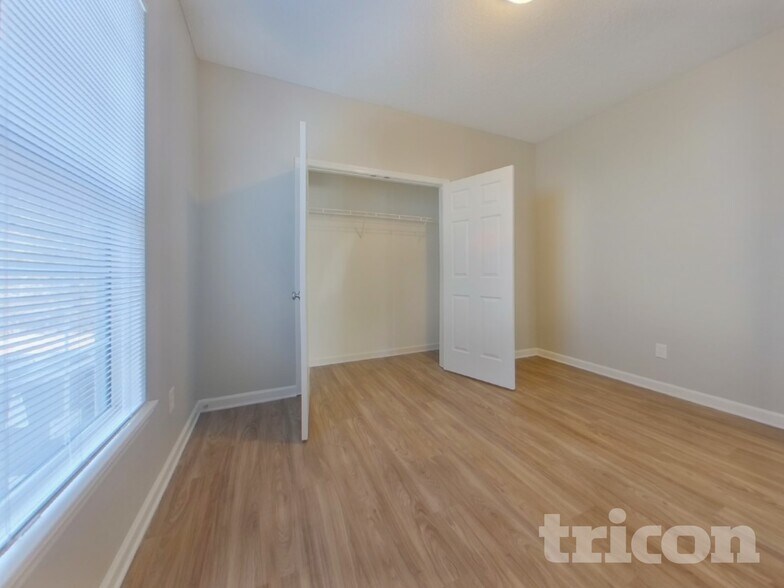 Building Photo - 207 Bolette Ln