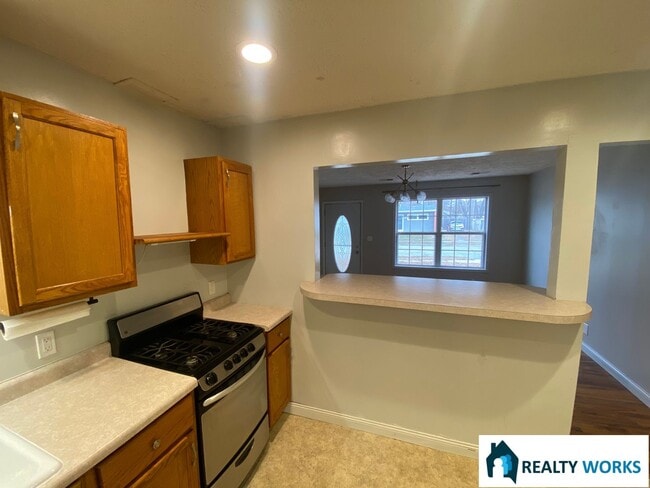 Building Photo - Cute 2 bed Home!