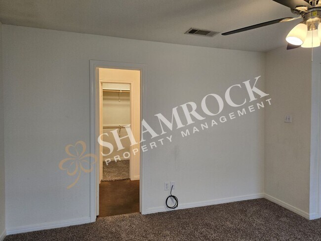Building Photo - Surrey Ridge Duplex