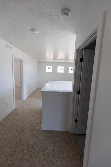Building Photo - 4514 E Silver Moon Dr