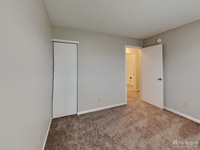 Building Photo - 1770 Elijah Blue Dr