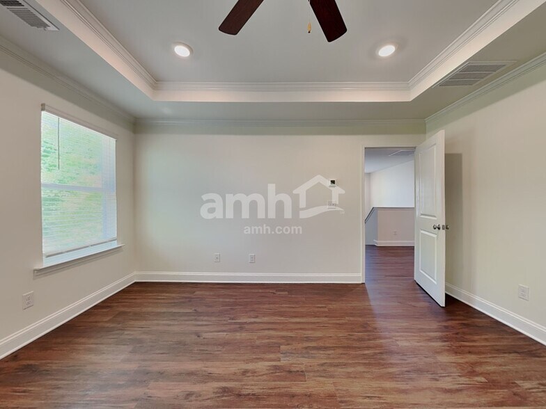 Building Photo - 617 Rivermist Dr