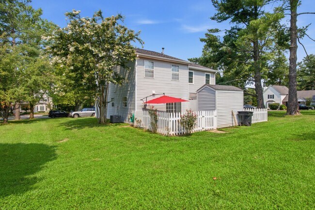 Building Photo - 1236 Carriage Park Dr