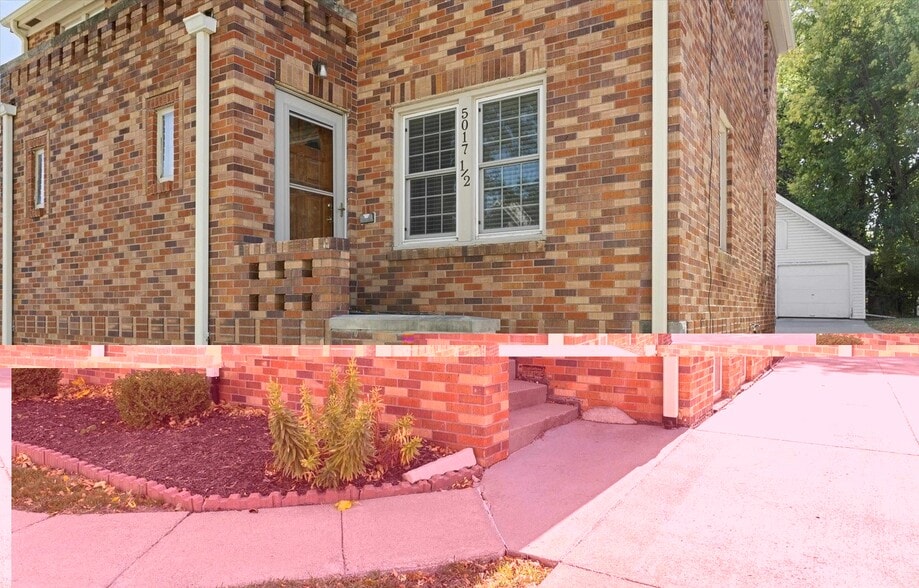 Building Photo - 5017 1/2 California St