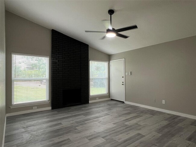 Building Photo - 10510 Little Pebble Dr