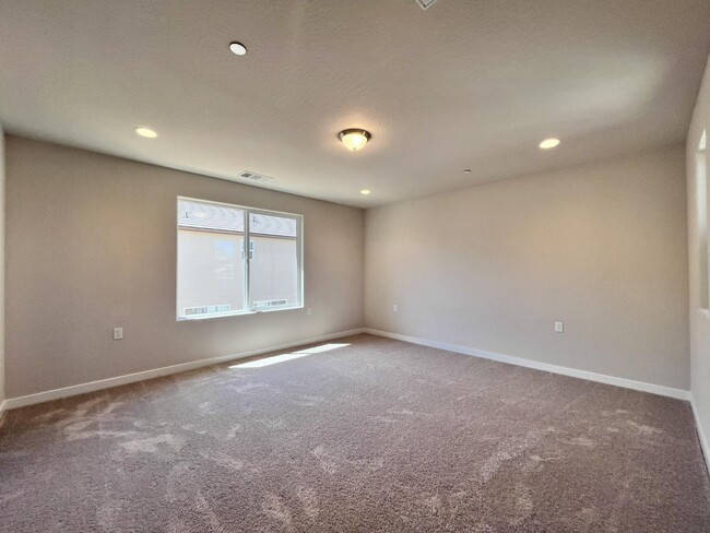 Building Photo - 2909 E Veleta Dr