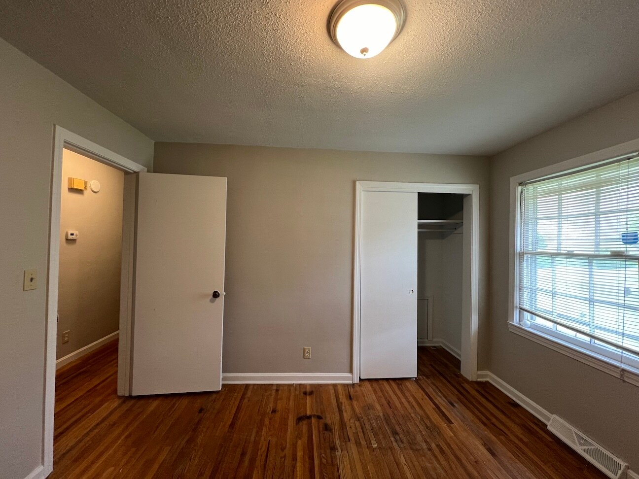 Building Photo - 837 Crawford St