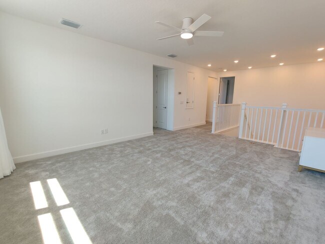 Building Photo - 32792 Tree of Life Ave