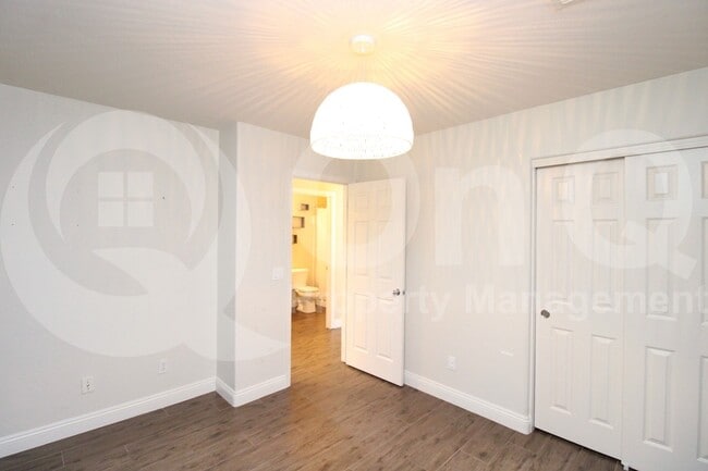 Building Photo - 25835 W Whyman St