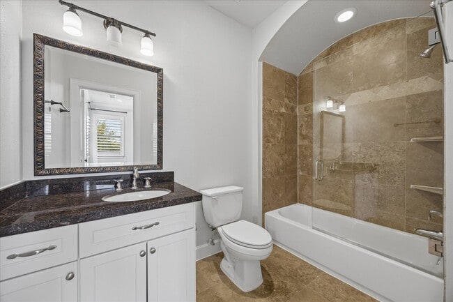 Building Photo - 709 Herkimer St