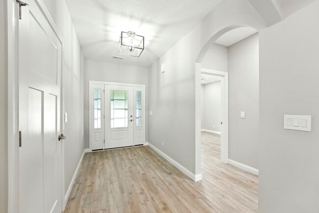 Building Photo - NEW LISTING - Lake James condo!!
