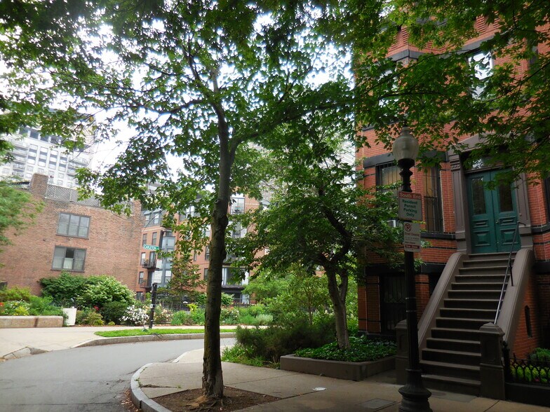 Building Photo - 43 Braddock Park