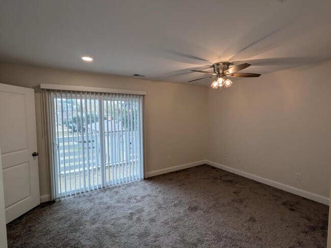 Building Photo - 1659 Legrand Rd