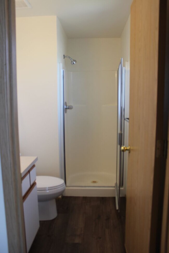Building Photo - 4 bedroom 2 bath family home in quiet Scappoose neighborhood