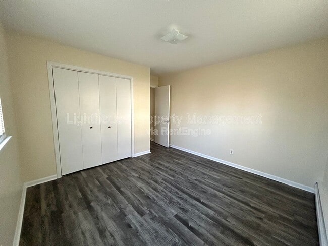 Building Photo - 143 Exchange St SE