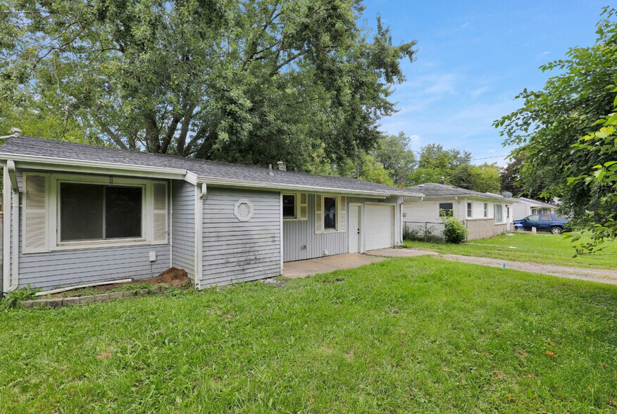 Building Photo - 5627 Taffy Pky