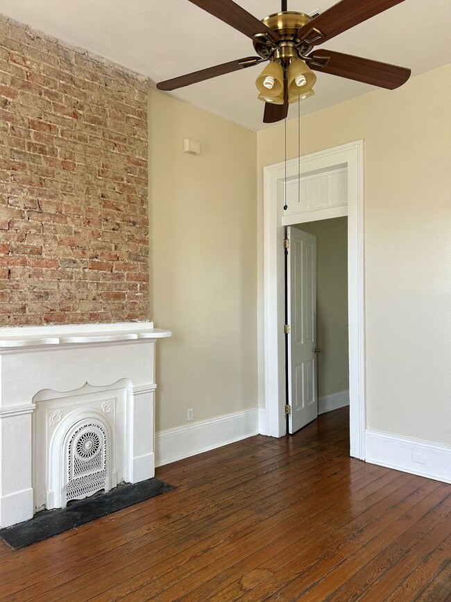 Building Photo - 3313 Baronne St