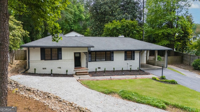 Building Photo - 4090 Land O Lakes Dr NE