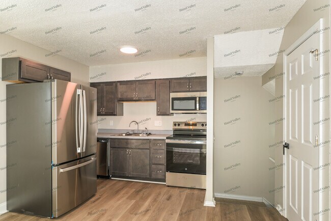 Building Photo - 2632 Falcons Way