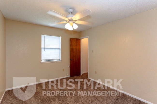 Building Photo - 2110 El Dorado Dr