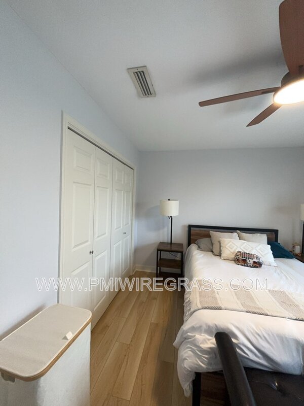 Building Photo - 202 Pondella Dr