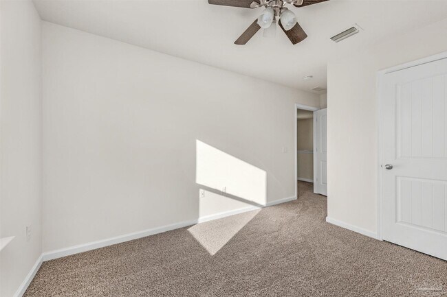 Building Photo - 5864 Magnolia Bend Blvd