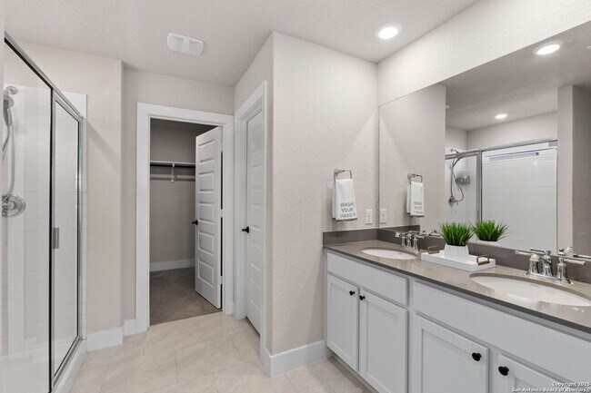 Building Photo - 4 Bedroom/2 Bath BrookStone Creek Subdivision