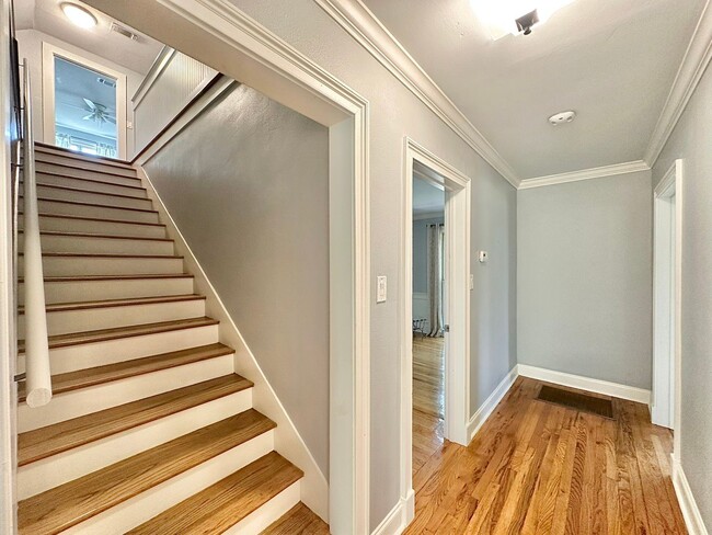 Building Photo - Spacious 4 Bedroom in the Heart of Tyler! Available Now!