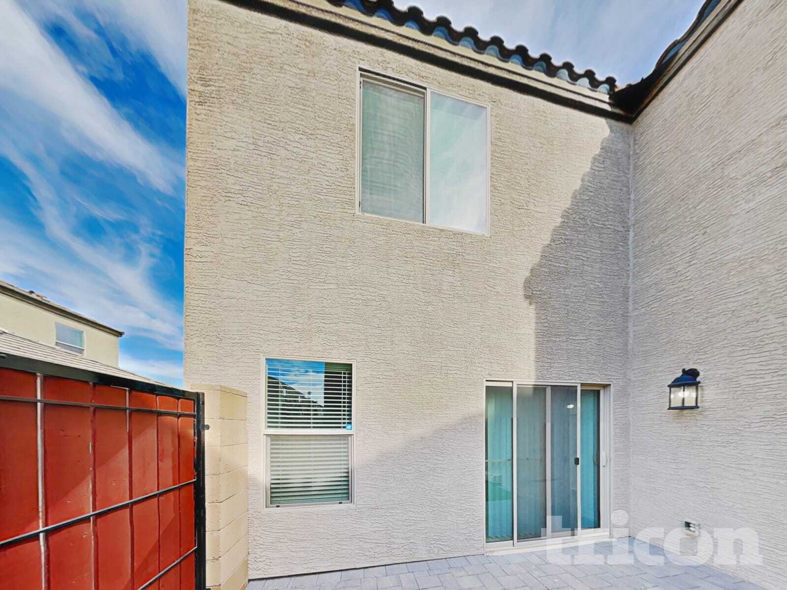 Building Photo - 8023 W Albeniz Pl