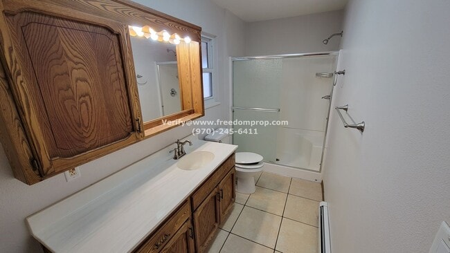 Building Photo - Established 3 bedroom 2 bath home