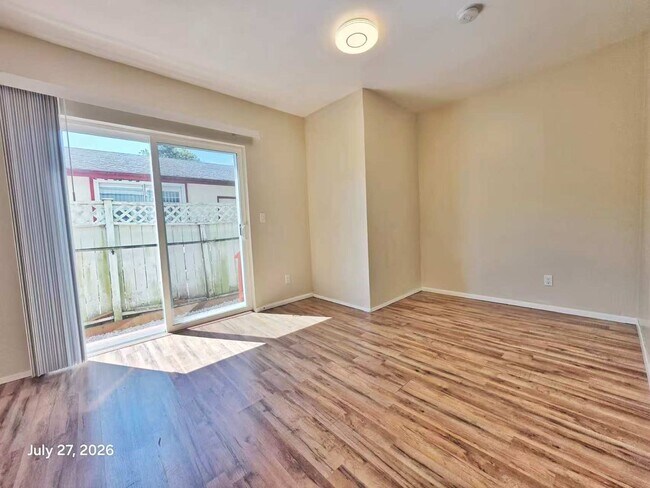 Building Photo - Charming 4 Bed 2 Bath Home in Des Moines, WA.