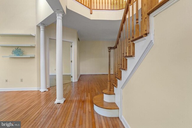 Building Photo - 210 Bullock Dr