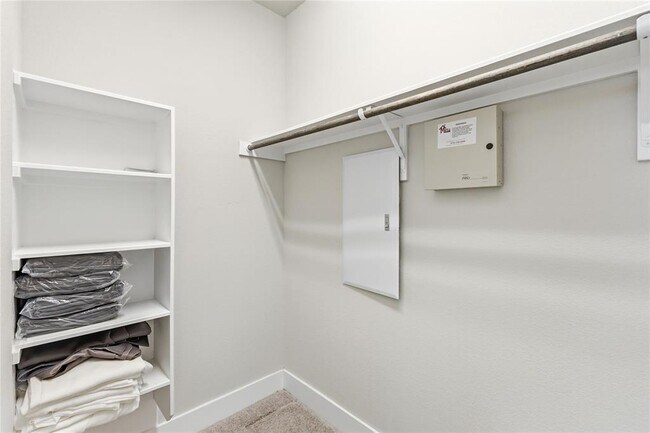 Building Photo - 2024 Sager Dr