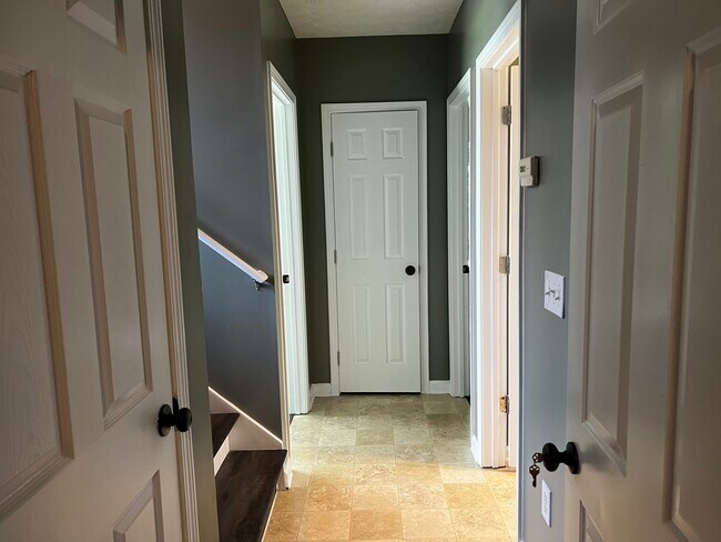 Building Photo - 65 Sampson Ct