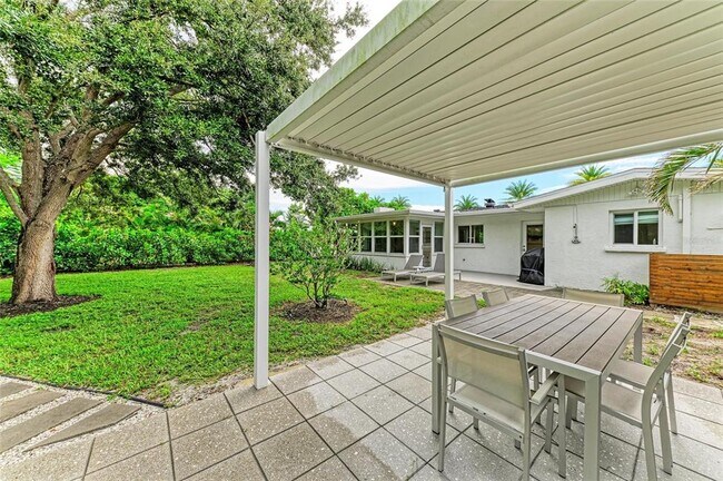 Building Photo - 302 San Marco Dr