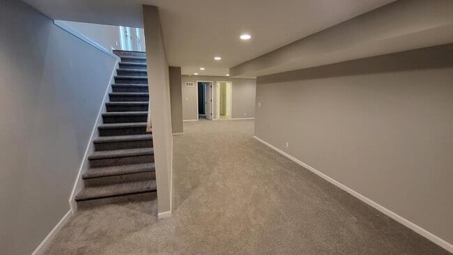 Building Photo - Maintenance free living in Blue Valley School district