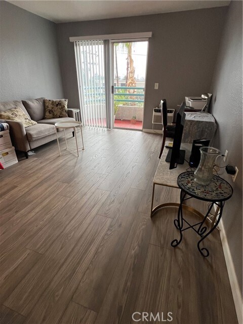 Building Photo - 11410 Dolan Ave