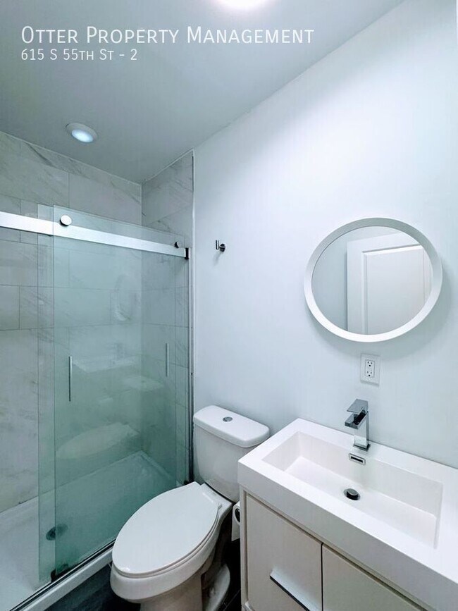 Building Photo - 615 S 55th St