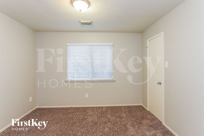 Building Photo - 8614 E Rachlin Cir