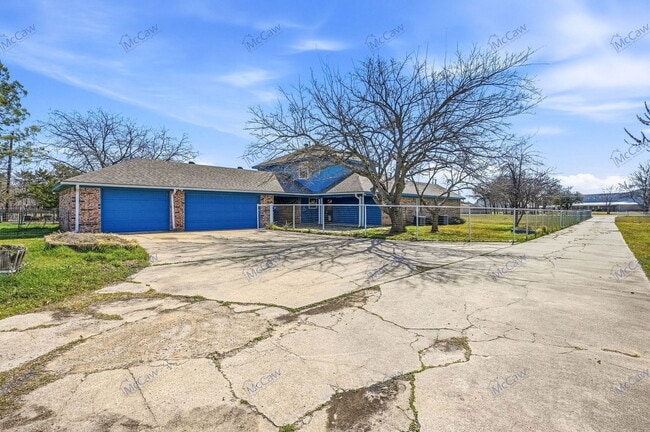 Building Photo - 1325 Bancroft Rd