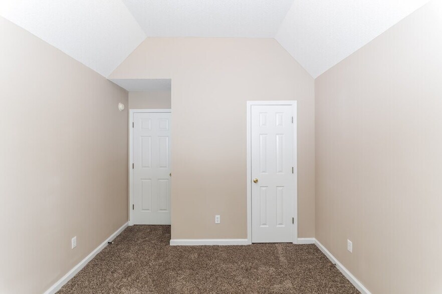 Building Photo - 1128 Fredrick Dr
