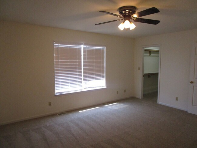 Building Photo - 2404-2406 Calder Ct.