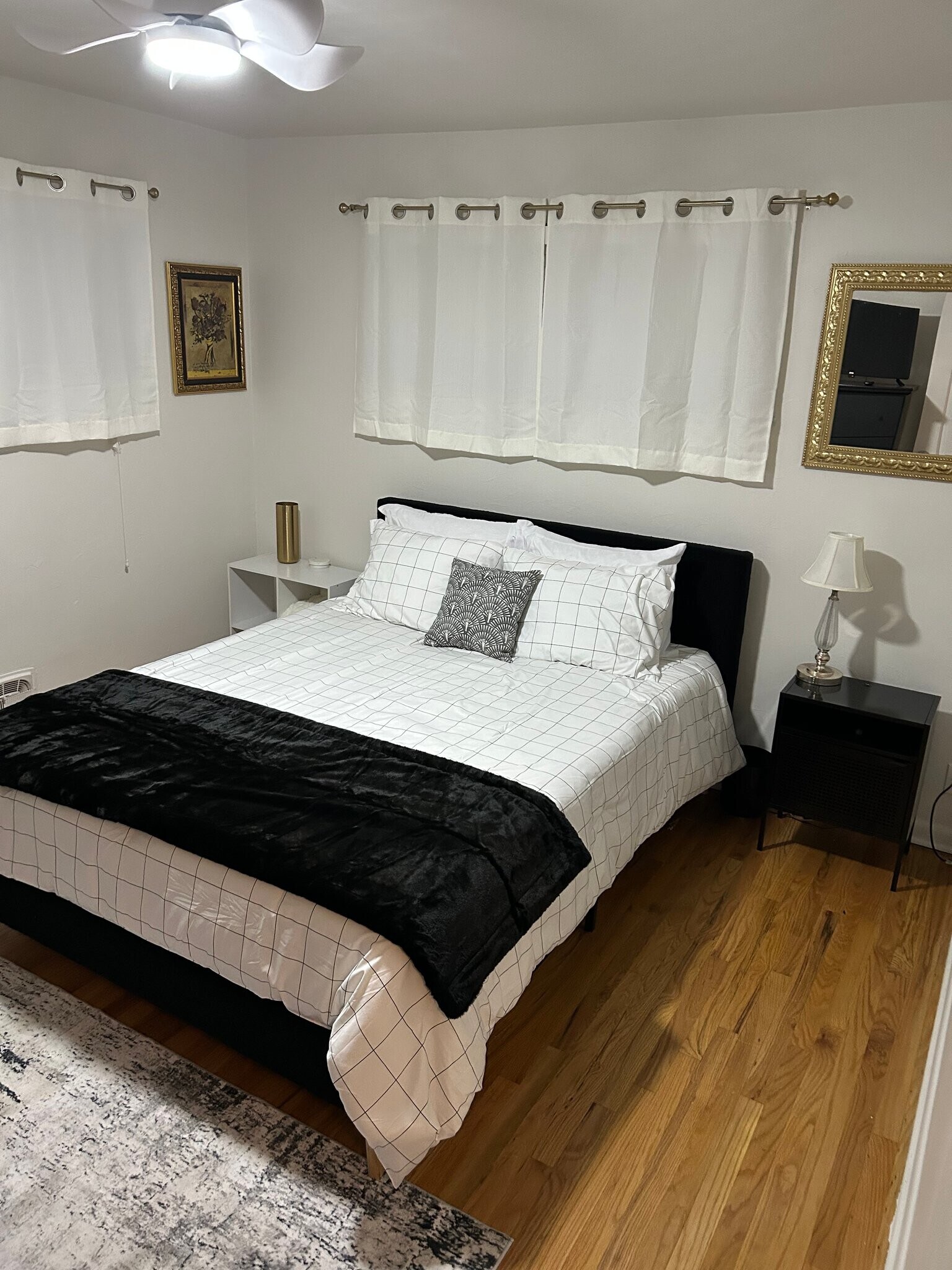 Building Photo - 4926 Hooker St