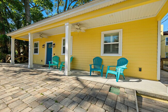 Building Photo - 104 Cedar St