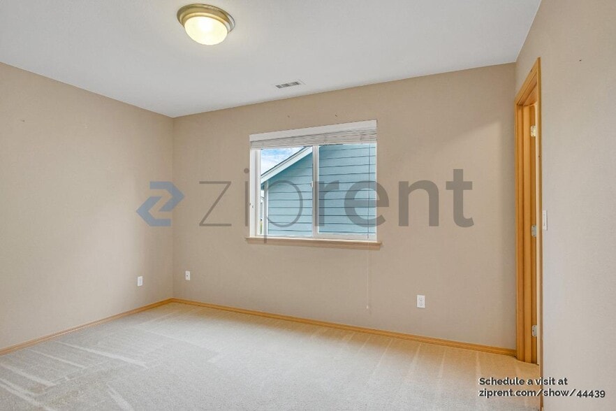 Building Photo - 16513 SE 262nd Pl