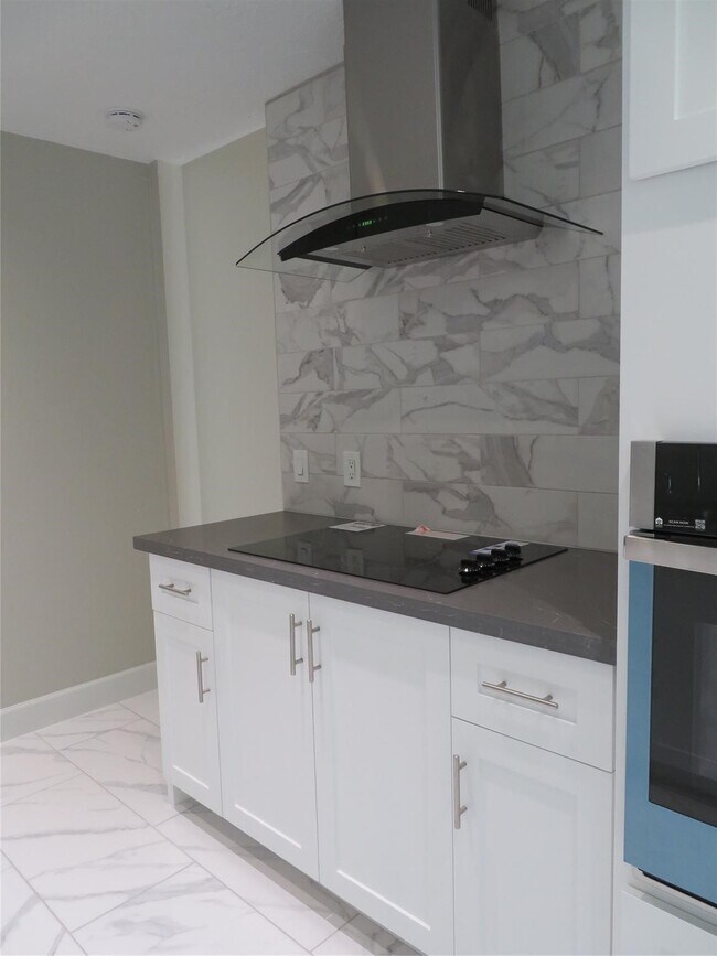 Building Photo - 11619 Bowlan Ln