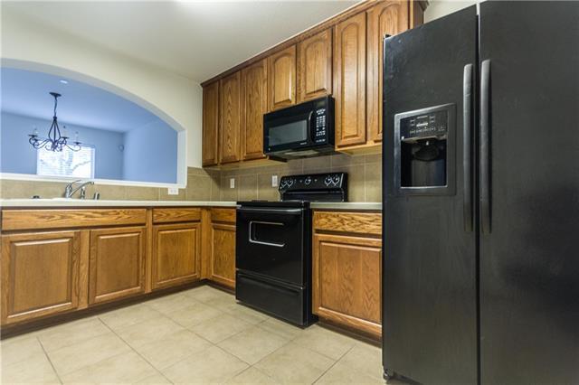 Building Photo - 10371 Darkwood Dr
