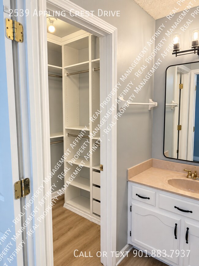 Building Photo - 2539 Appling Crest Dr